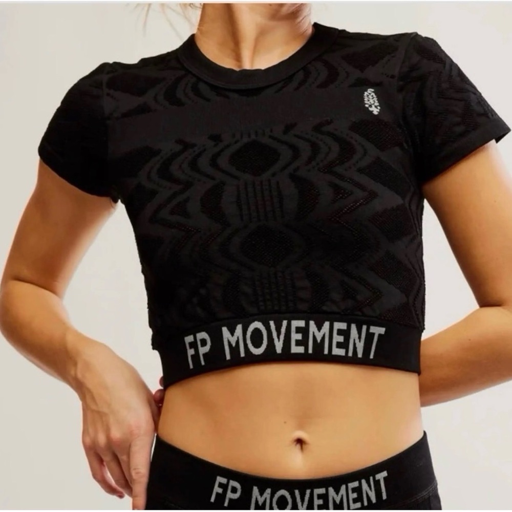 FREE PEOPLE bundle RUN THE DISTANCE BABY TEE and FP movement black shorts bundle